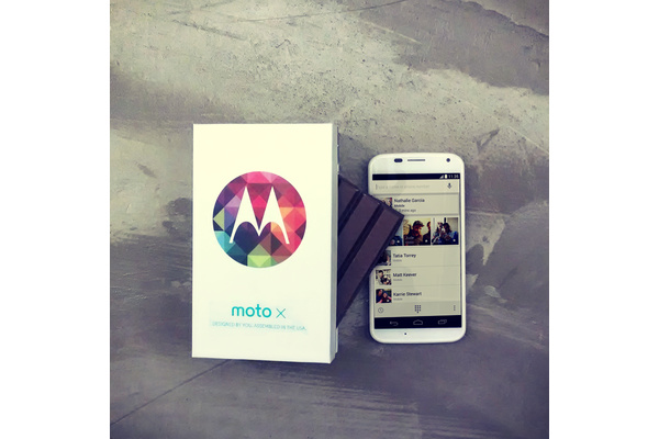 Android 4.4 KitKat makes its way to the Moto X